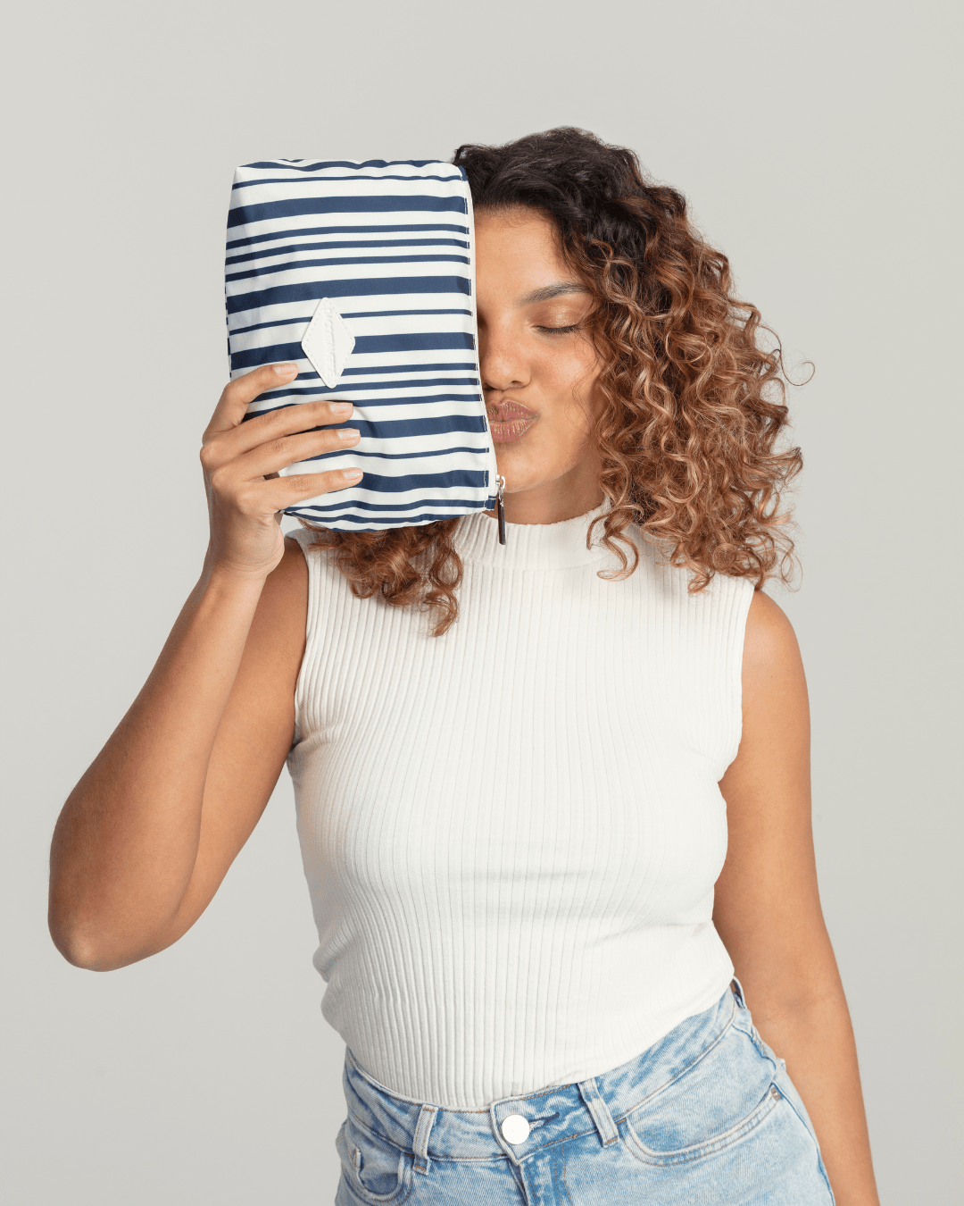 On - the - Go Pouch Navy Stripe 3.5L - DACOSTA