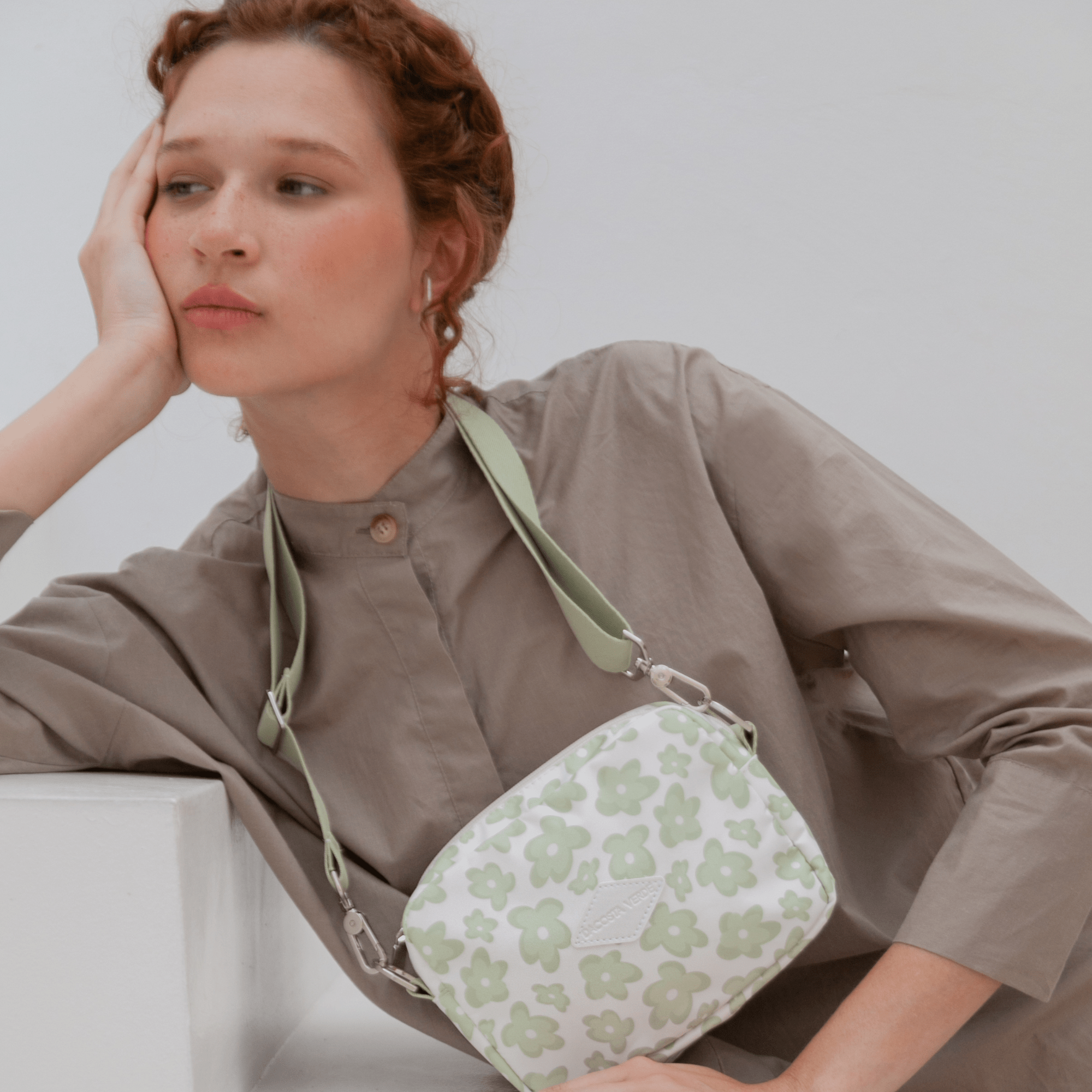 Nomad Crossbody Sage Floral 2L - DACOSTA