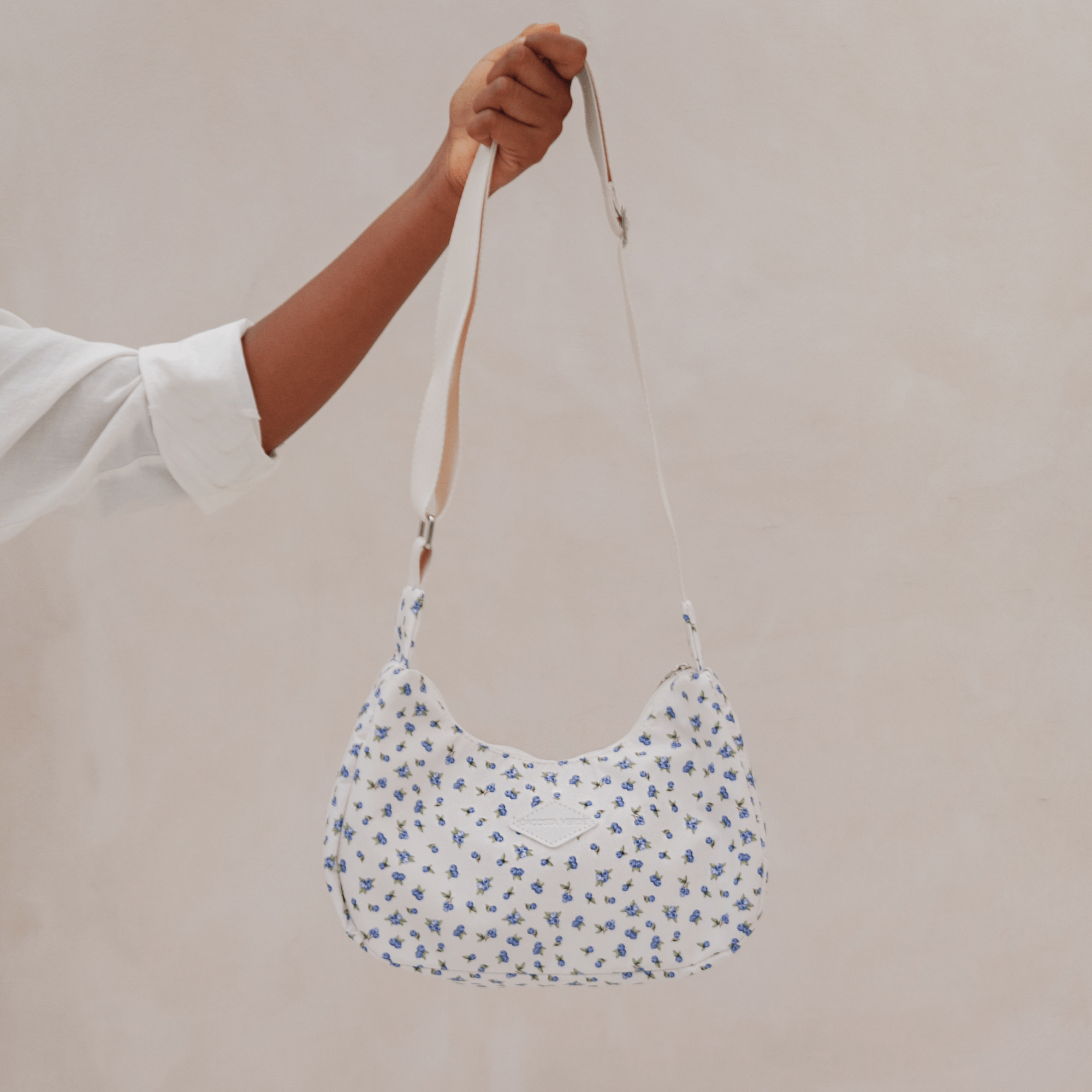Sunset Sling Bag Mirtilo 3.9L - DACOSTA VERDE